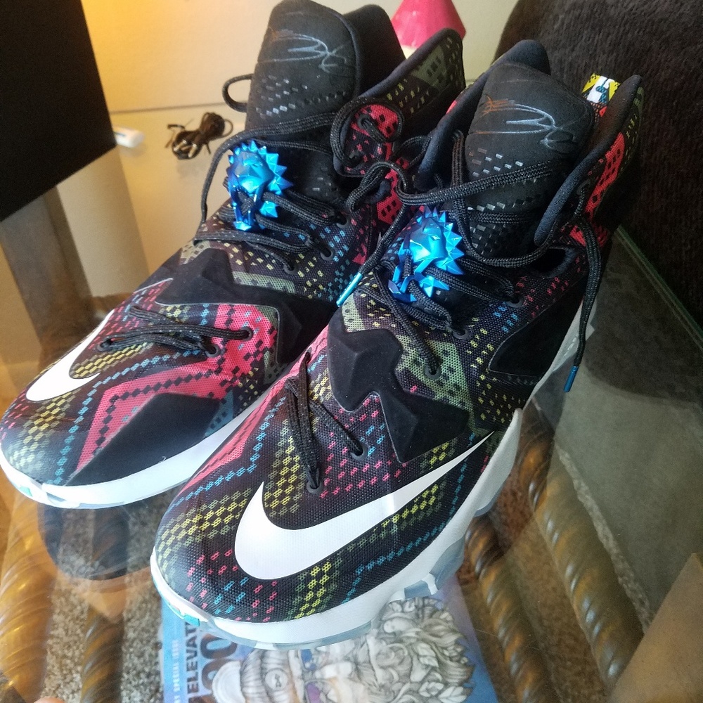 Men's Nike LeBron 13 BHM Size 14 NWOB